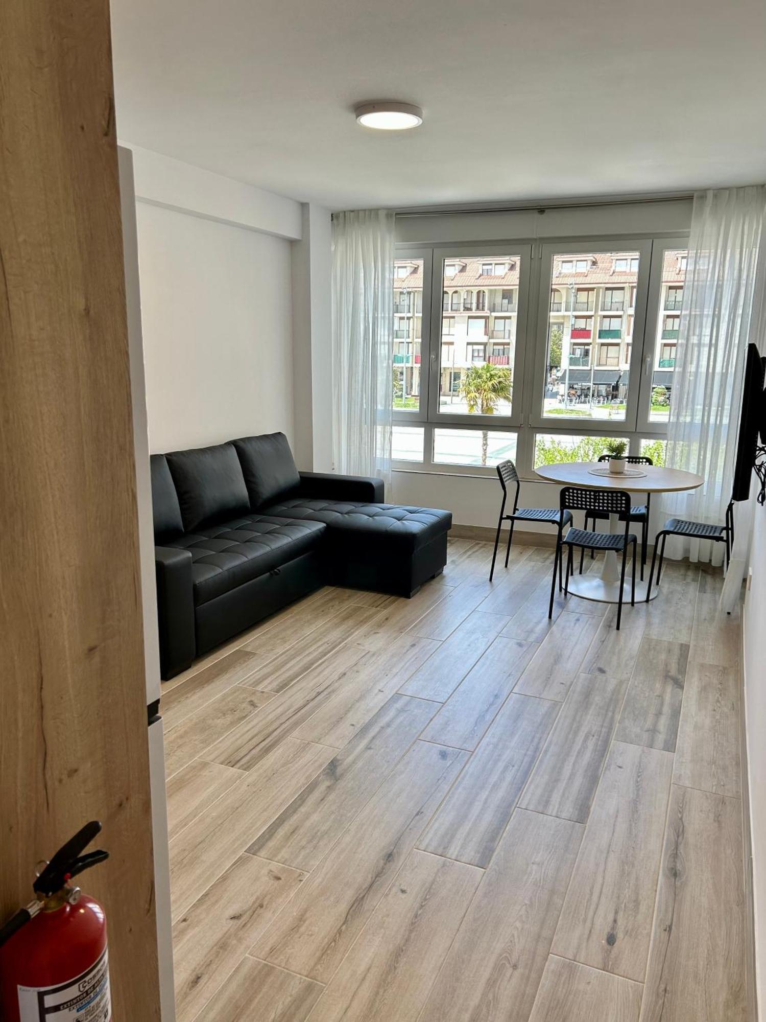 Apartamento Plaza De La Villa Playa Trengandin Noja Luaran gambar
